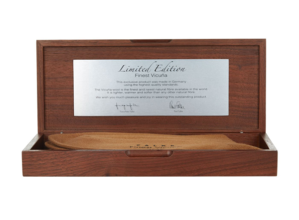 ����� �1 Finest Vicuna FALKE. ���� ���������� ����